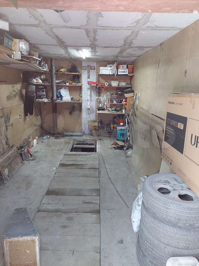 Гараж, > 30 м²