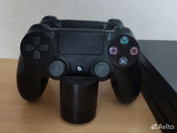 Sony PS4 pro 1tb, есть небольшой торг