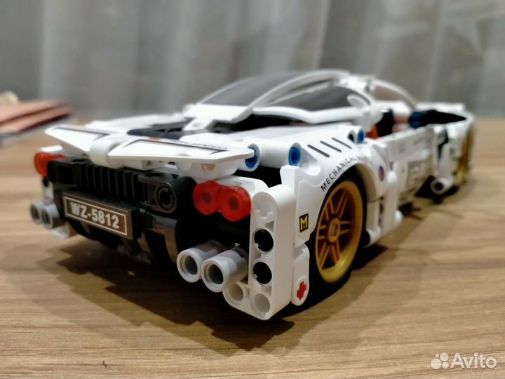 Lego автомобиль