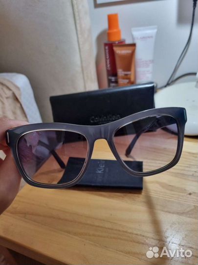 Солнцезащитные очки calvin klein