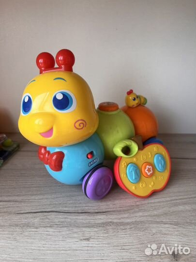 Игрушка развивающая интерактивная гусеница