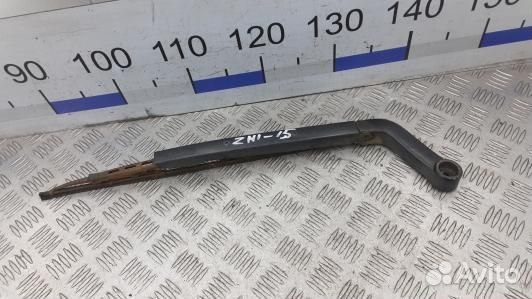 Щеткодержатель 3-5-й двери land rover discovery 3