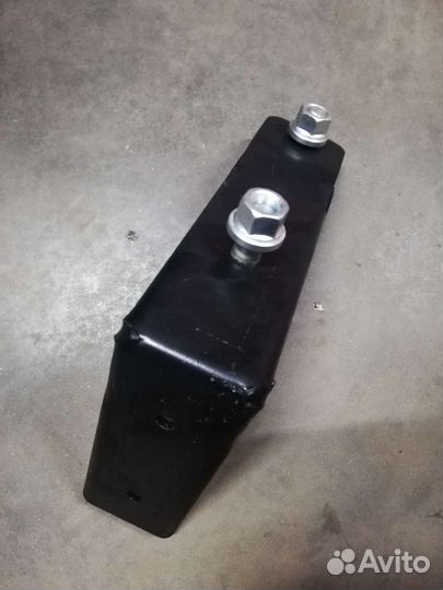 Кронштейн запасного колеса Газель