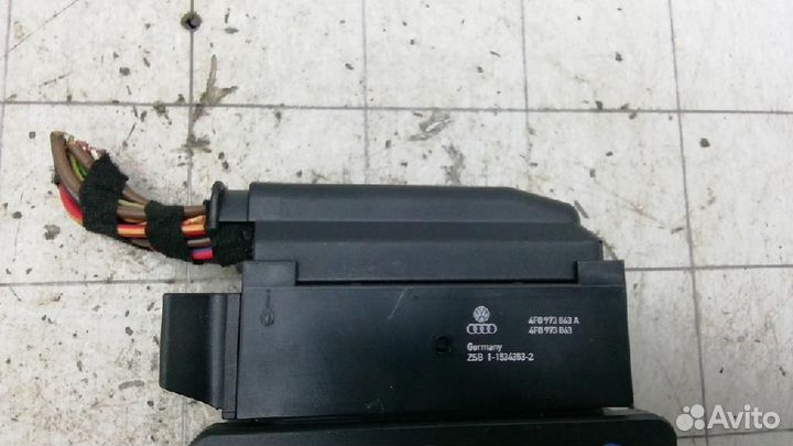 Блок управления стояночным тормозом Audi A8/S8
