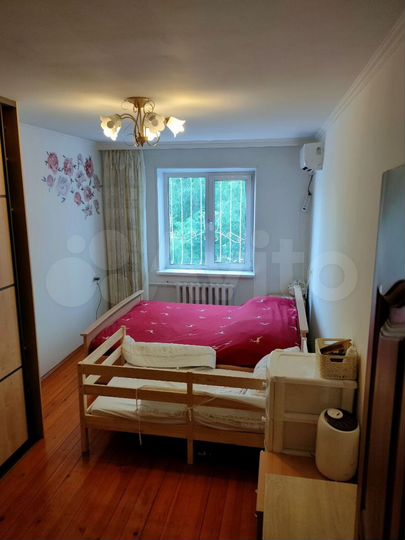 4-к. квартира, 87 м², 1/10 эт.