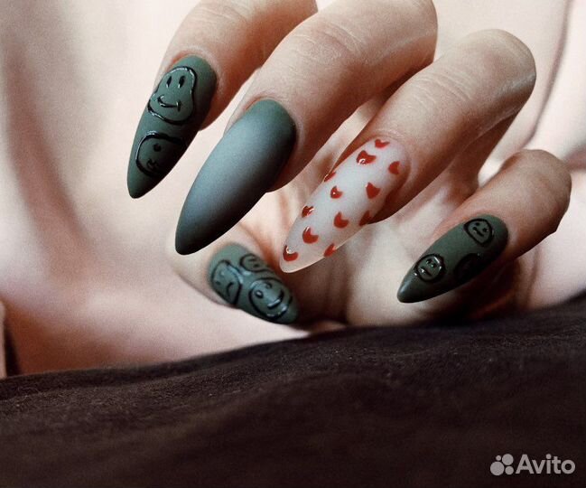 Маникюр педикюр