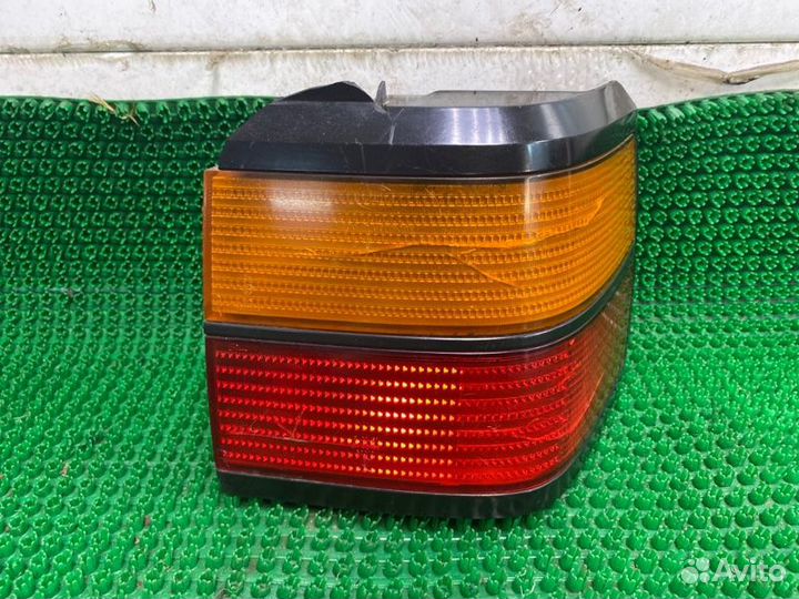 Фонарь внешний задний правый Volkswagen Passat B3