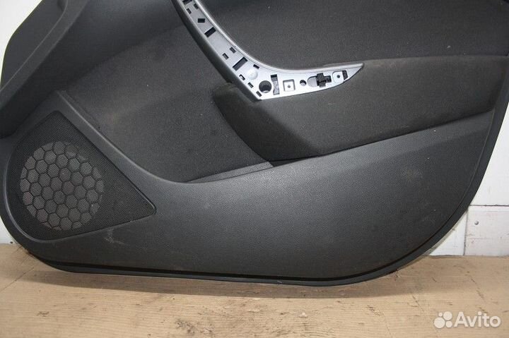 Обшивка двери передней правой opel astra J 2010