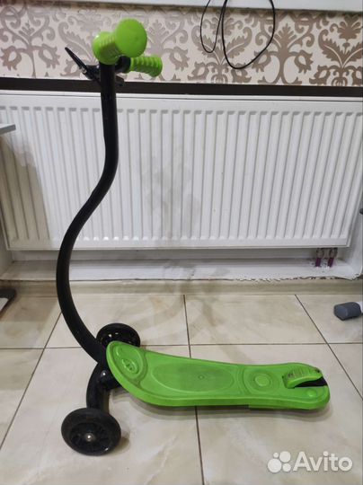 Самокат трехколесный бу