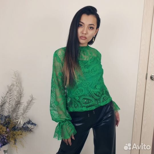 Кружевная блузка Janeta