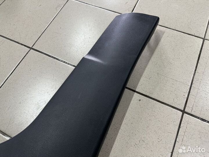 Обшивка центральной стойки Suzuki Sx4 Сузуки 2010