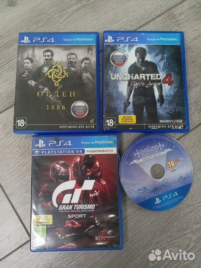 Sony playstation 4 500gb + 4 игры