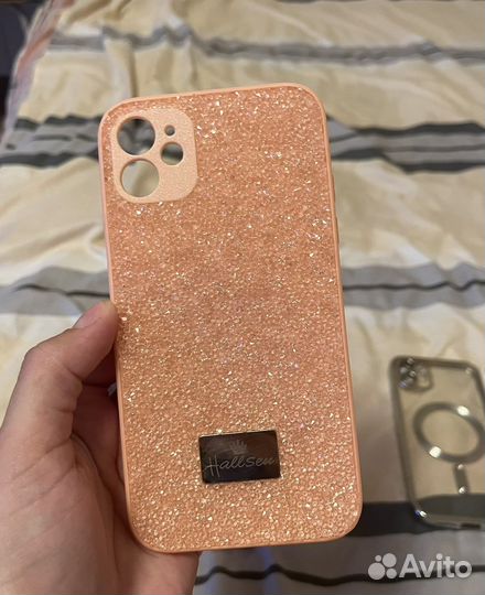 Чехлы на iPhone 11