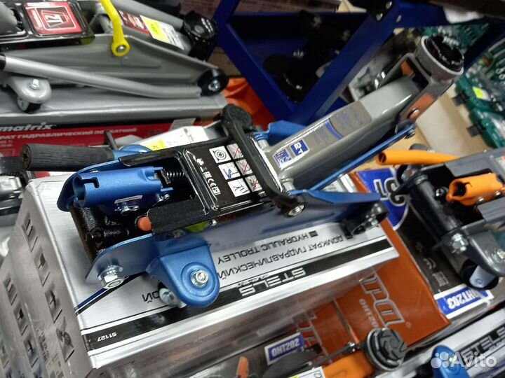 Домкрат Stels 2т