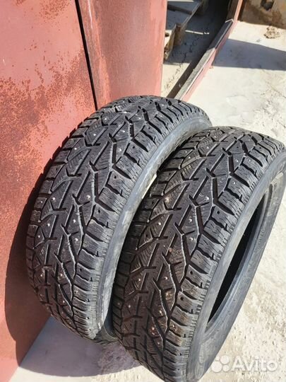 Tigar SUV Ice 215/65 R17 103T