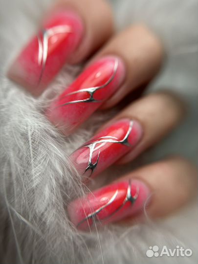 Мастер маникюра