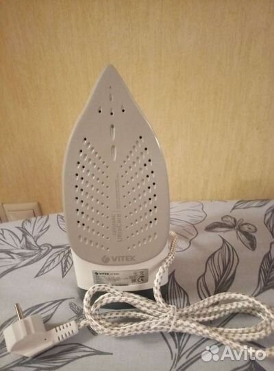 Утюг Vitek