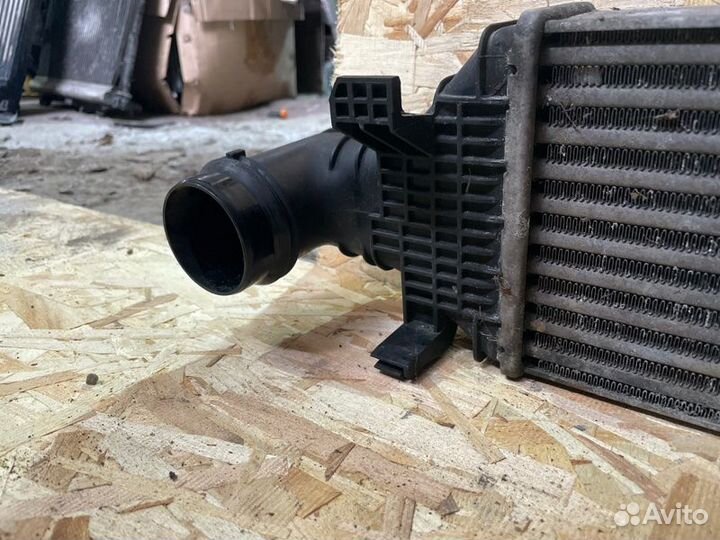 Интеркулер Mercedes C-Class W 204 2.2 OM651 2010