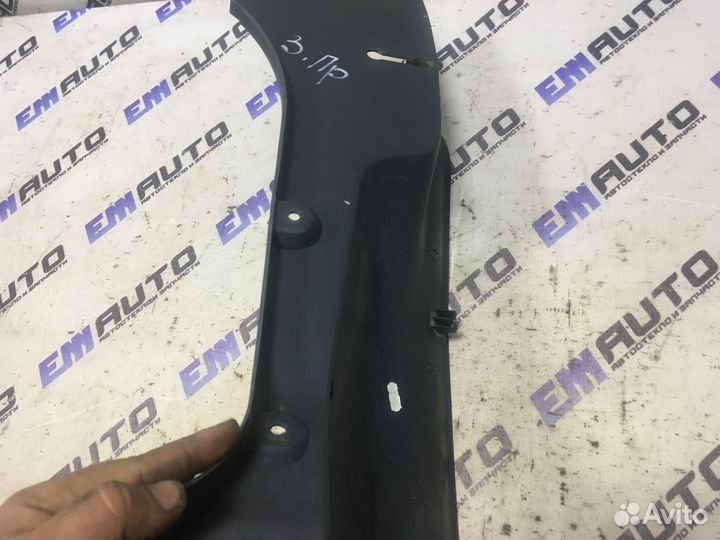 Обшивка стойки задней правой Шевроле Ланос седан