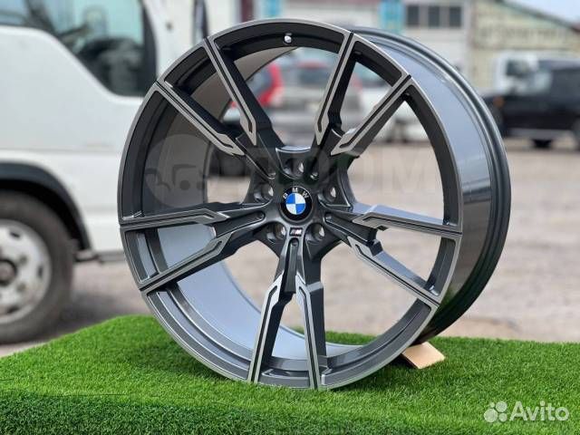 Диск литой разношир. Replica BMW 747M R21 5x112