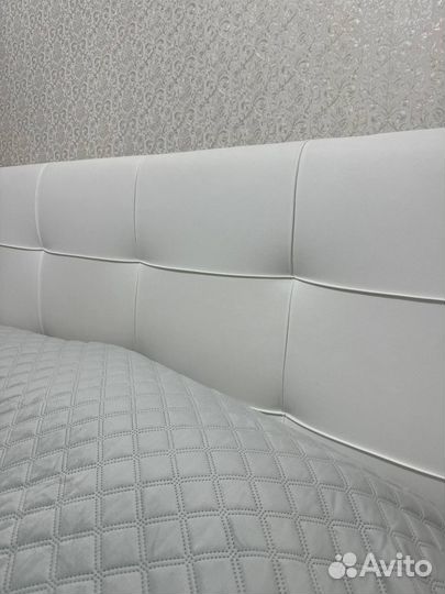 Кровать с матрасом бу 160 на 200