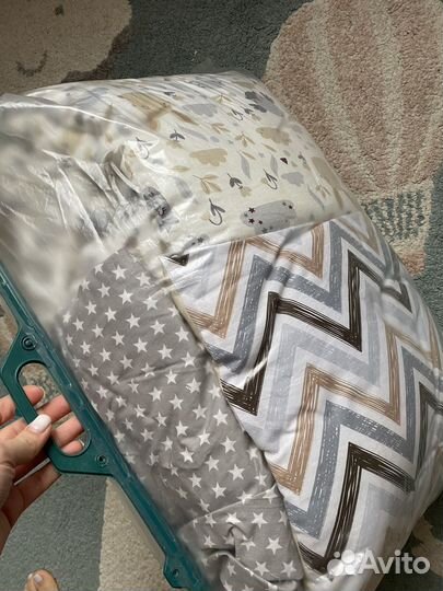 Бортики в кроватку +2 простыни