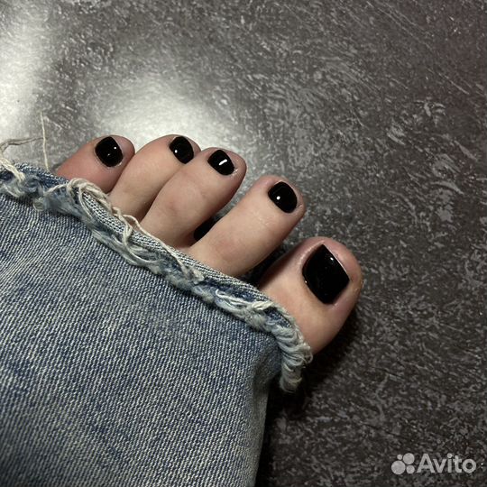 Маникюр педикюр