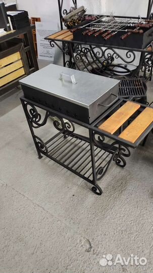 Мангал с крышкой