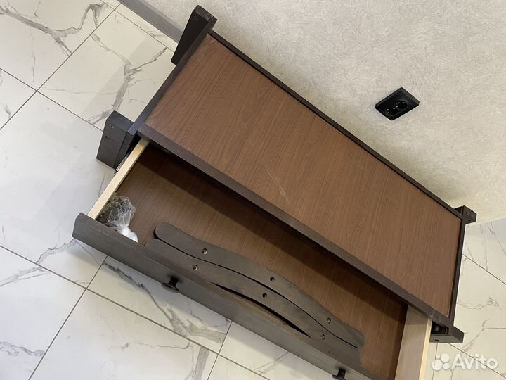 Кроватка детская с маятником и ящиком + матрас