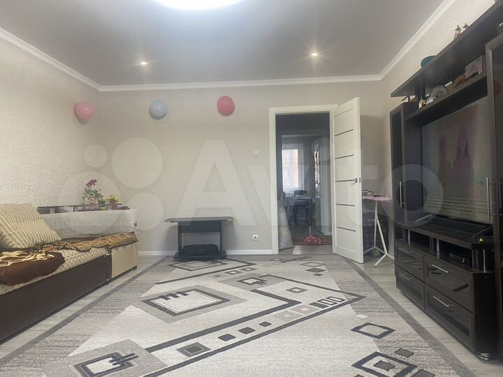 3-к. квартира, 93,6 м², 1/10 эт.