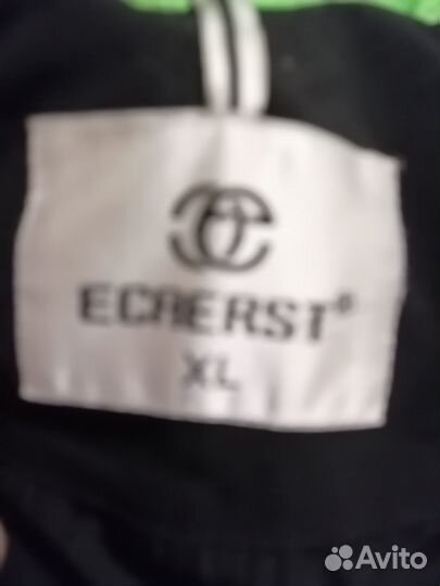 Пуховик женский Ecaerst