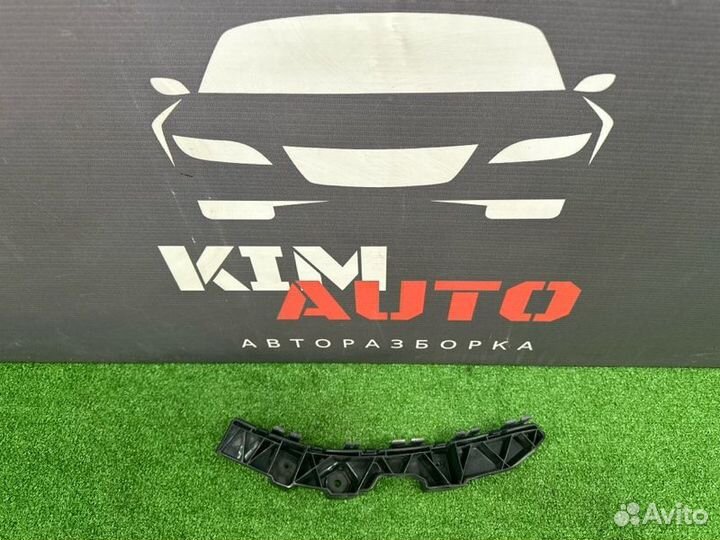 Кронштейн бампера задний правый Kia Ceed 1 Ed Hb