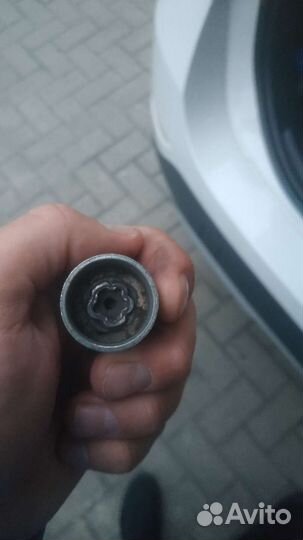 Продам секретку на BMW, оригинал