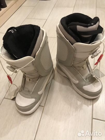 Vans (US W7, бот для сноуборда)