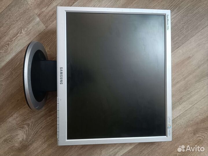 Монитор Samsung syncmaster 710n