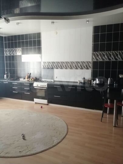 Дом 189 м² на участке 10 сот.