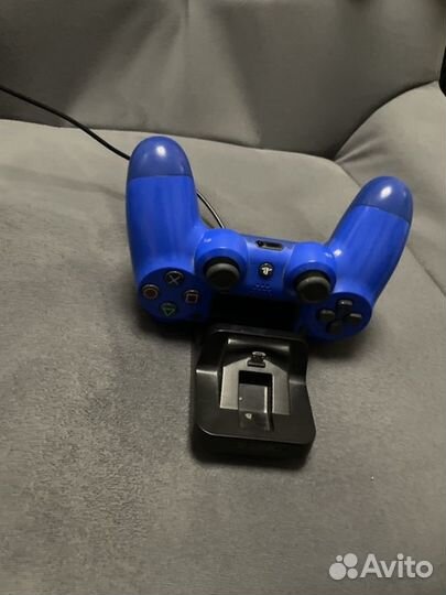 Игровая приставка ps4 slim с играми и 2 джостика