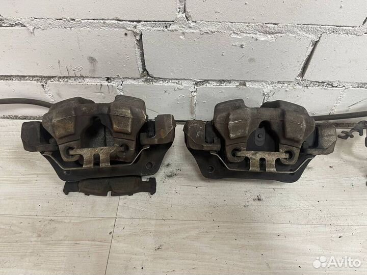 Передние тормозные суппорта BMW F20 F21 Ф20 Ф21