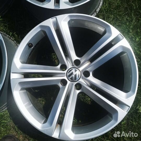 Диски VW Tiguan R-line R19 Mallory Borbet