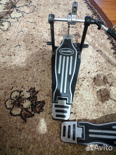 Педаль для бас барабана