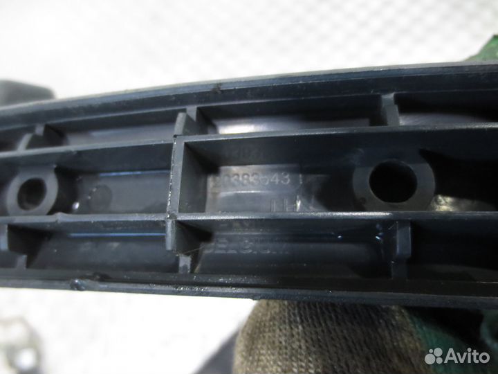 Ручка решетки радиатора левая Volvo 20383543