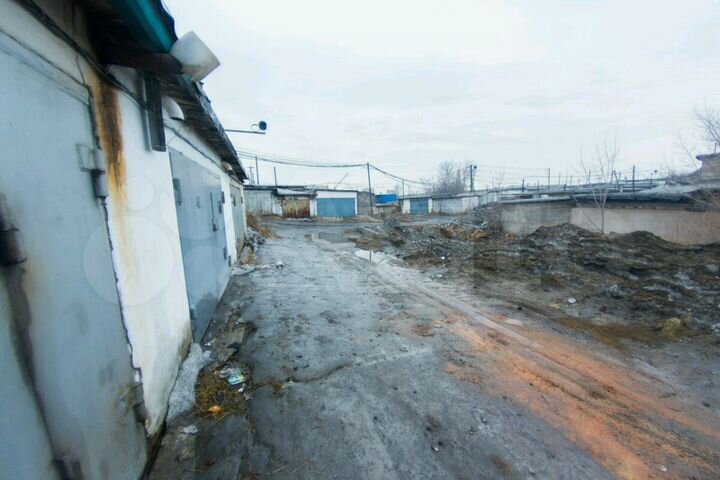 Гараж, > 30 м²