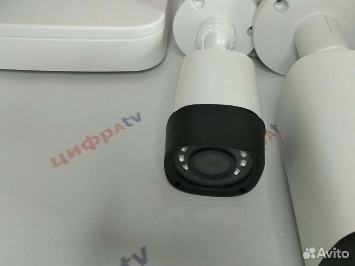 Комплект видеонаблюдения 8 Камер с микрофоном 4/1