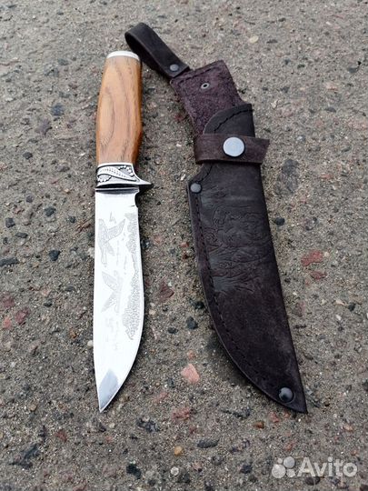 Нож охотничий в кожаных ножнах