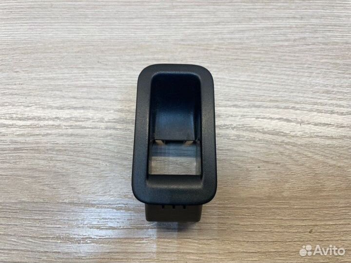 Накладка кнопки стеклоподъемника Volkswagen Polo