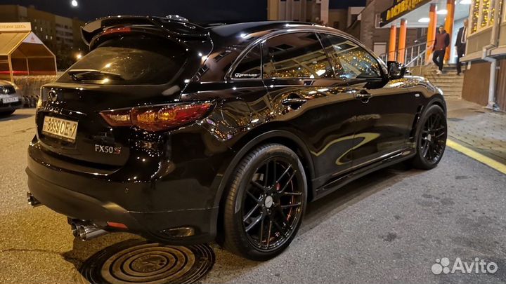 Задние боковые накладки Infiniti fx/qx70