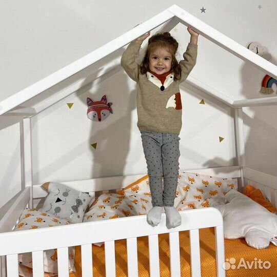 Детская кровать домик