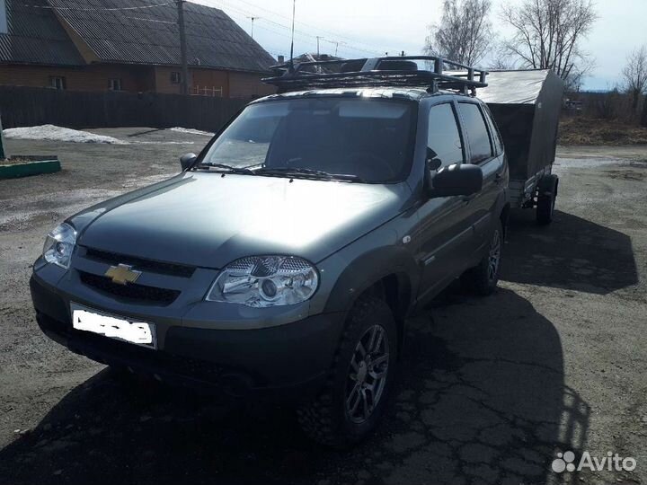 Экспедиционный багажник на крышу Нива Шевроле