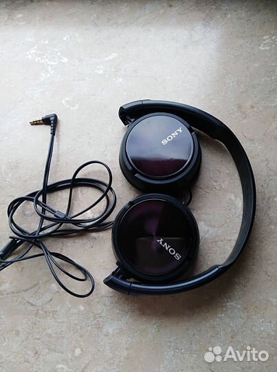 Наушники Sony с гарнитурой