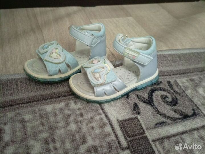 Сандалии для девочки